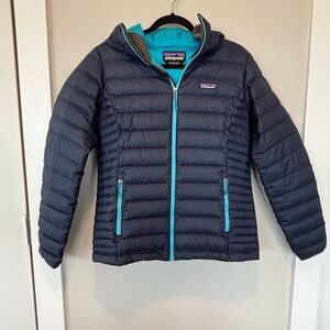 Patagonia Dark Blue Jacket with Light Blue Down Sweater w/ Hood Medium Like New